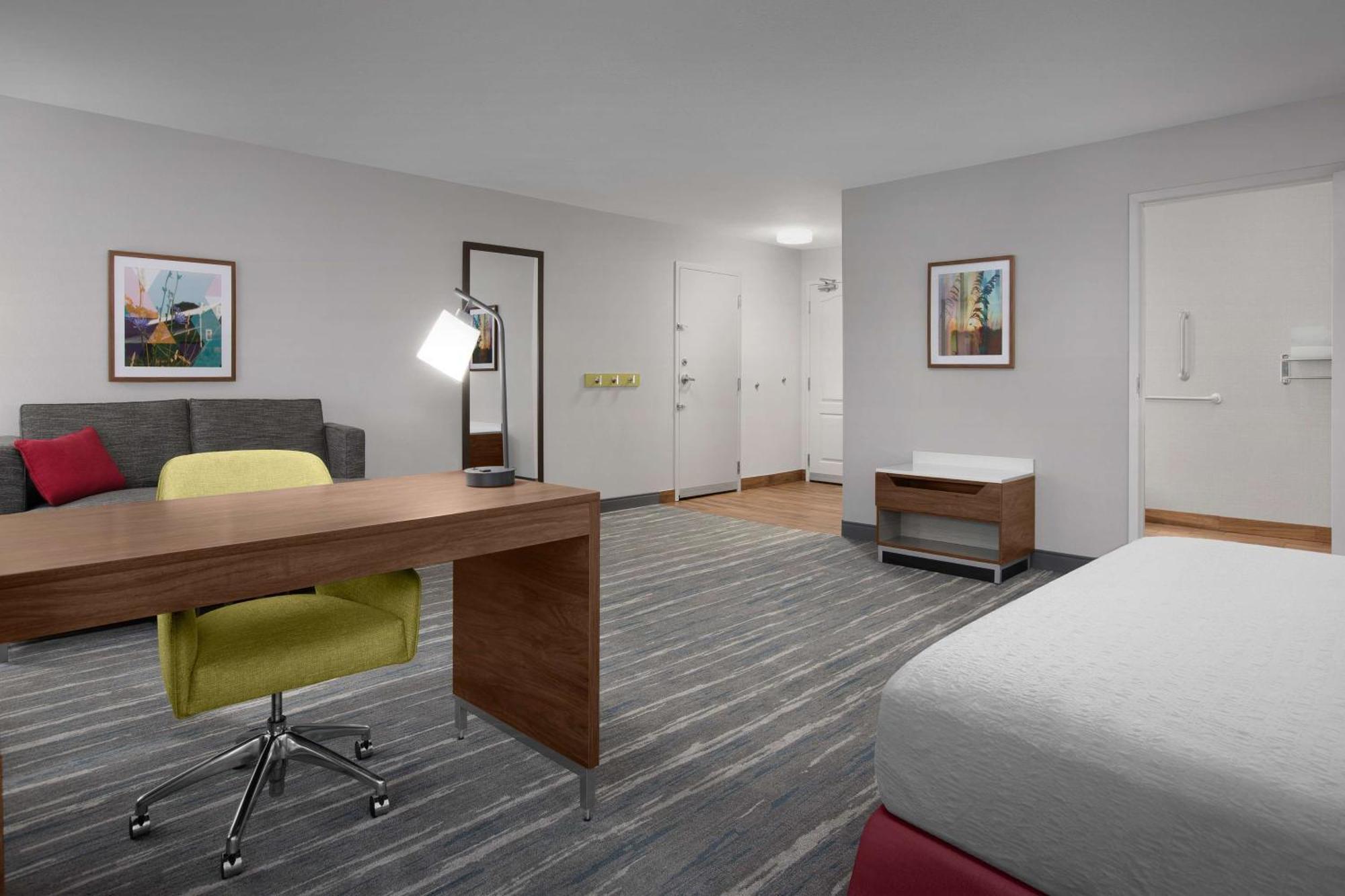 Hampton Inn Yorkville Exterior photo